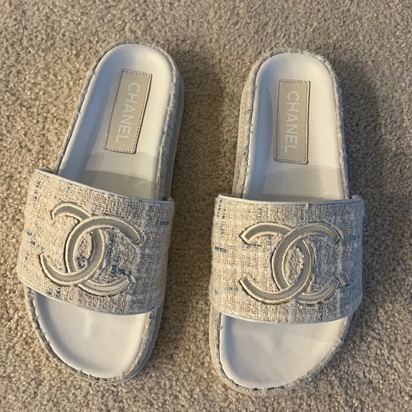 Chanel REV Black Fabric Criss Cross Puffy CC Logo Slide Mule Sandal Flop  Flat 39